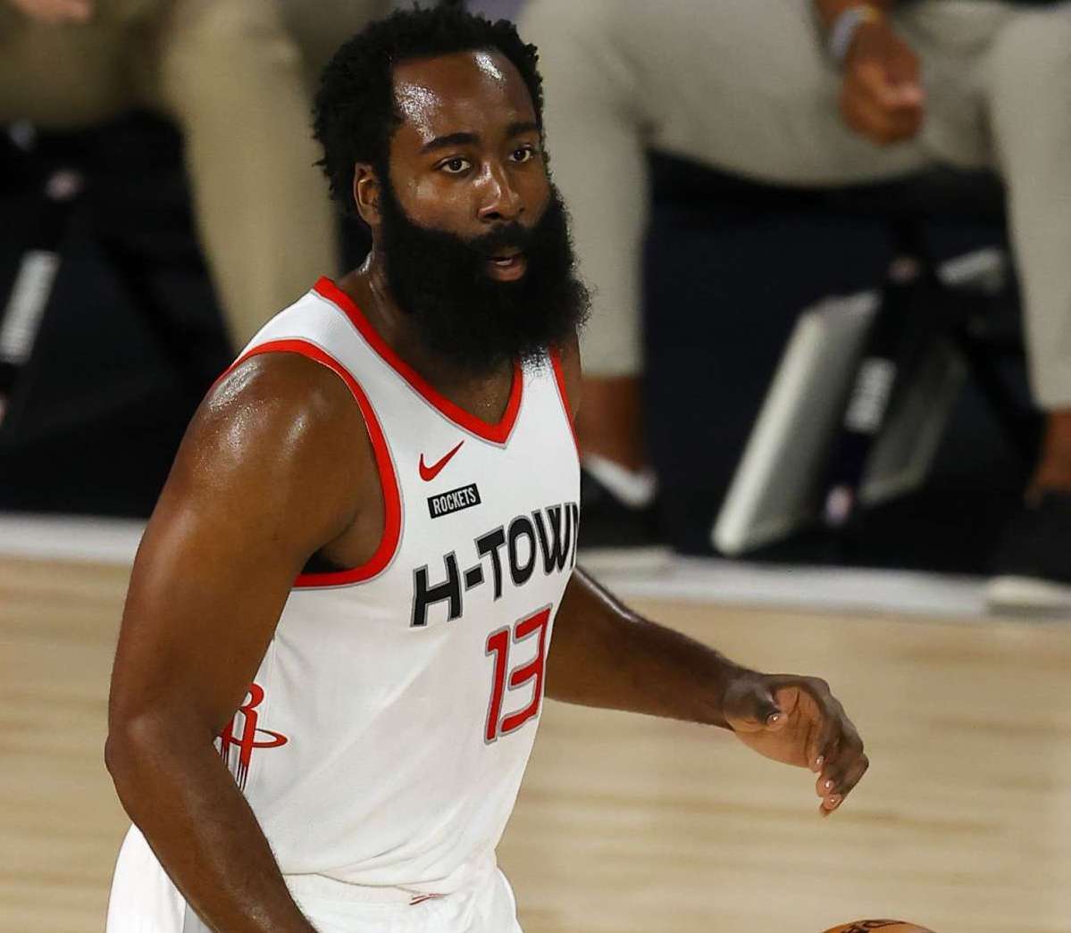 将年轻球员 将年轻球员