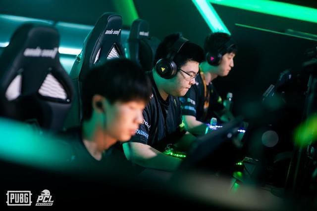 他们在会上 他们在会上