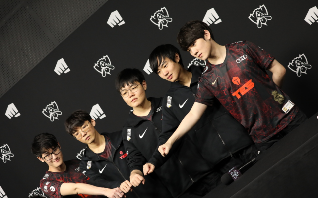 财务压力 财务压力